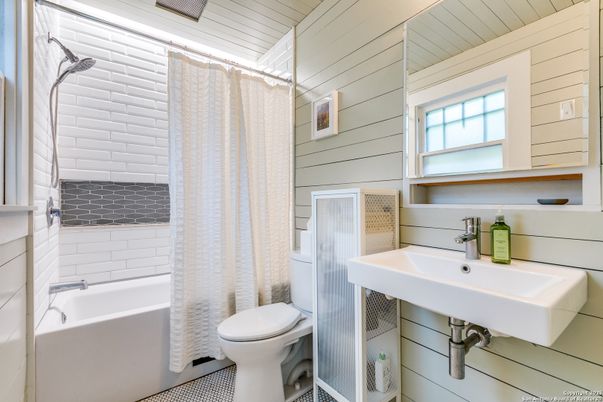 Bathroom, Interior