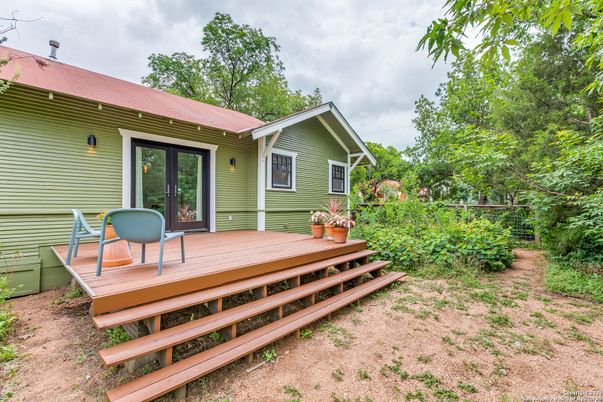 Backyard, Exterior