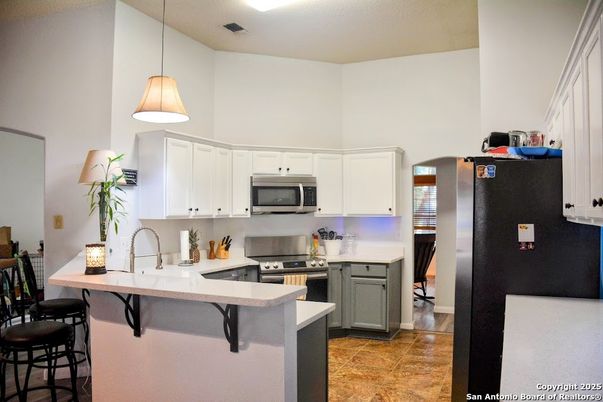 Interior, Kitchen, Pendant Lights, Stainless Steel Appliances
