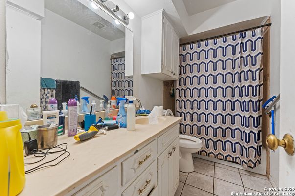 Bathroom, Interior