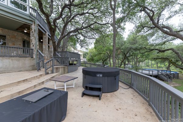 Exterior, Hot Tub