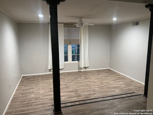 Empty room, Interior, Recessed Lighting, Wood Texture Flooring