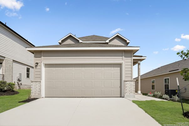 Attached, Exterior, Facade, American Craftsman