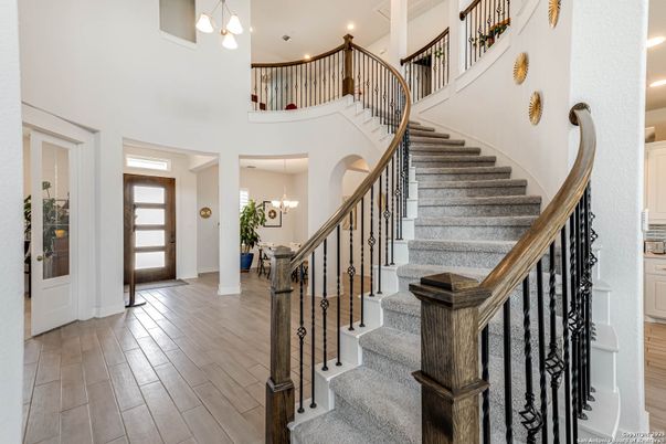 Interior, Pendant Lights, Recessed Lighting, Wood Texture Flooring