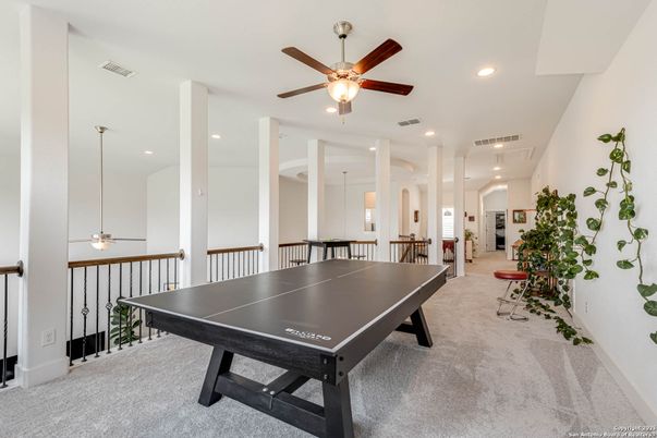 Game Room, Interior, Recessed Lighting