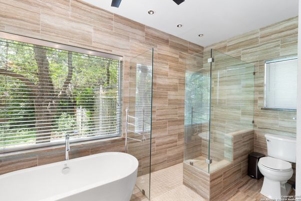 Bathroom, Free Standing Baths, Glass Shower, Interior, Recessed Lighting