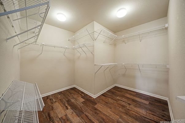 Interior, Walk-in Closets, Wood Texture Flooring