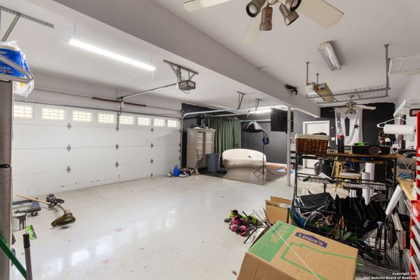 Garage, Interior