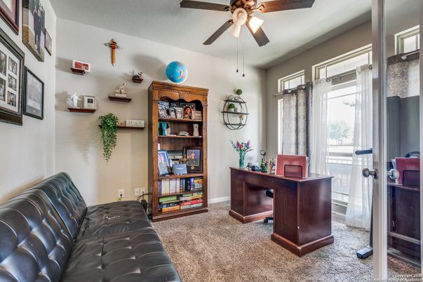 Home Office, Interior