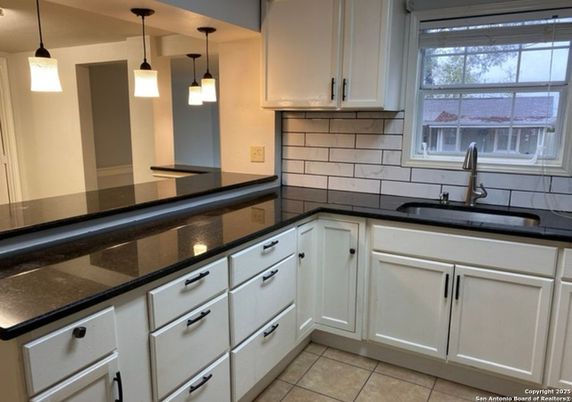 Interior, Kitchen, Pendant Lights