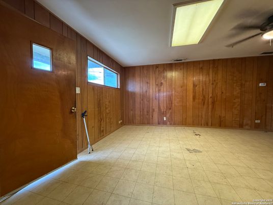 Empty room, Interior, Wooden Walls