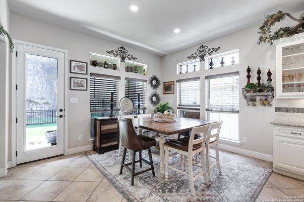 Dining room, Interior, Recessed Lighting