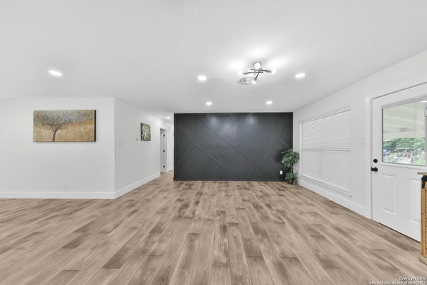 Empty room, Interior, Recessed Lighting, Wood Texture Flooring
