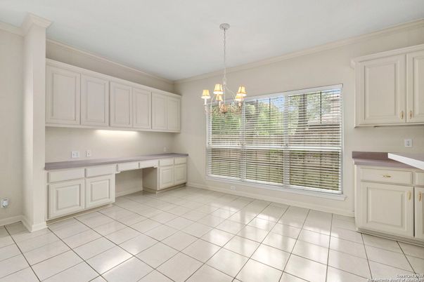 Chandelier, Empty room, Interior, Pendant Lights