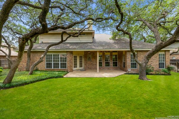 Exterior, Facade, Brick Facade, Ranch