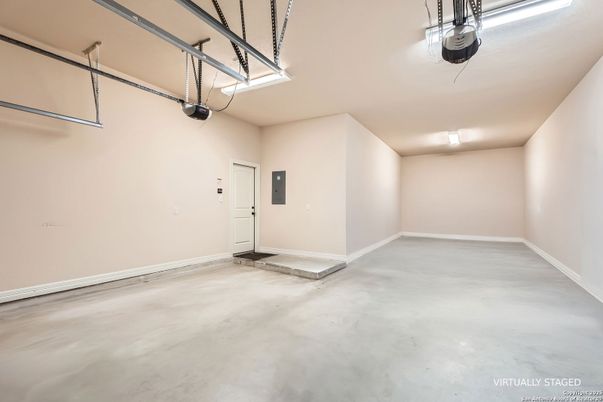 Garage, Interior