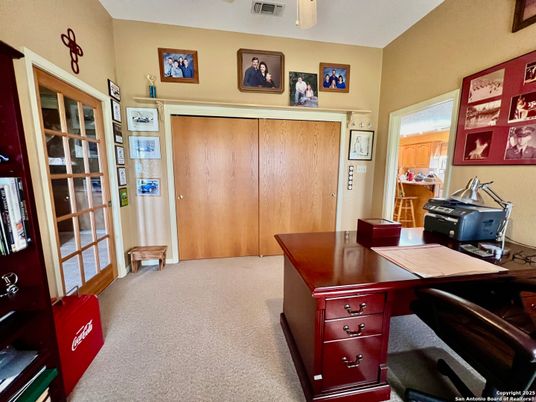 Home Office, Interior