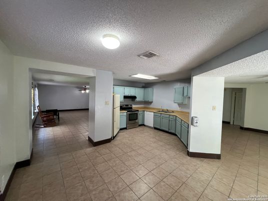 Dining room, Interior, Kitchen, Stainless Steel Appliances