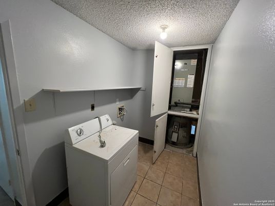 Interior, Washer