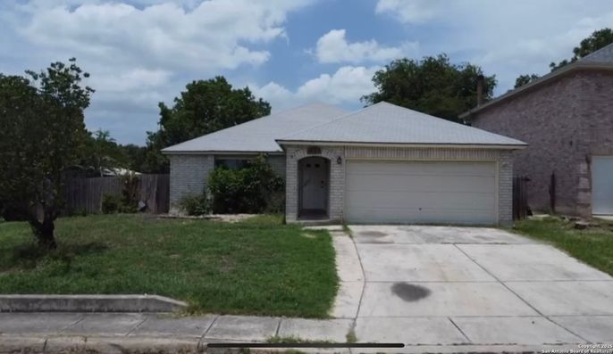 Attached, Exterior, Facade, Brick Facade, Ranch