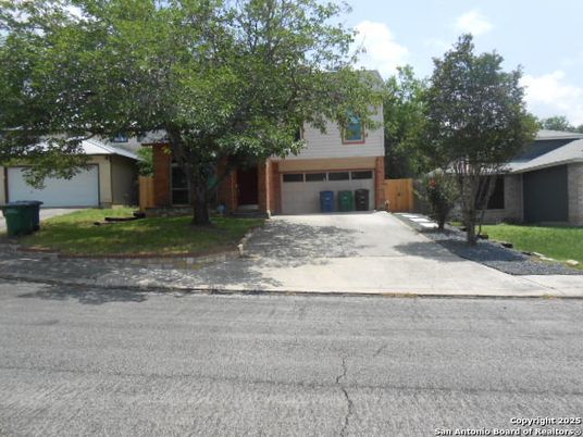 Attached, Exterior, Facade, Raised Ranch