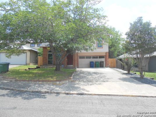 Attached, Exterior, Facade, Modern