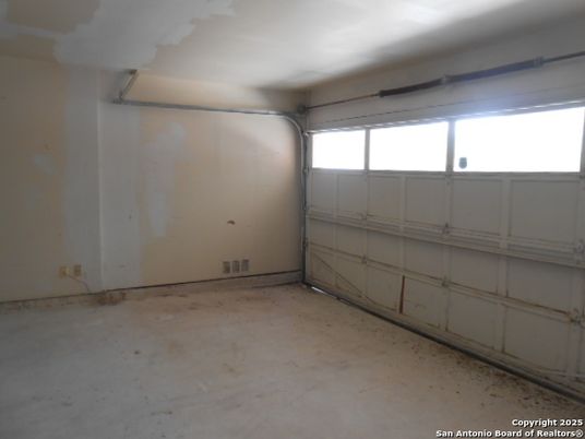 Garage, Interior