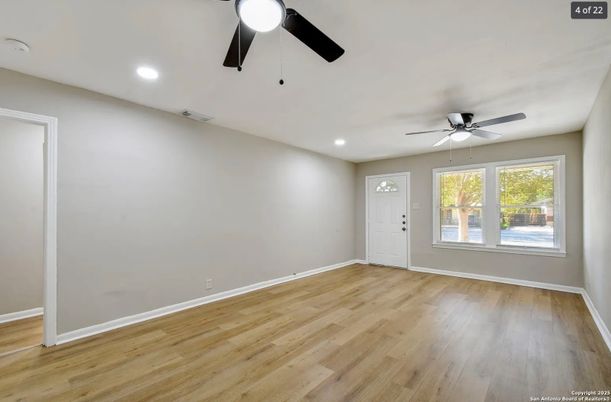 Empty room, Interior, Recessed Lighting, Wood Texture Flooring