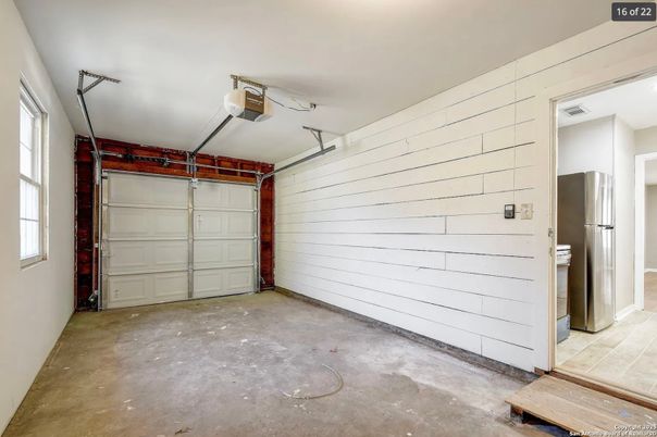Garage, Interior