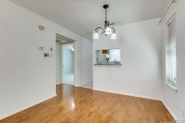 Empty room, Interior, Pendant Lights, Wood Texture Flooring