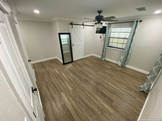 Empty room, Interior, Recessed Lighting, Wood Texture Flooring