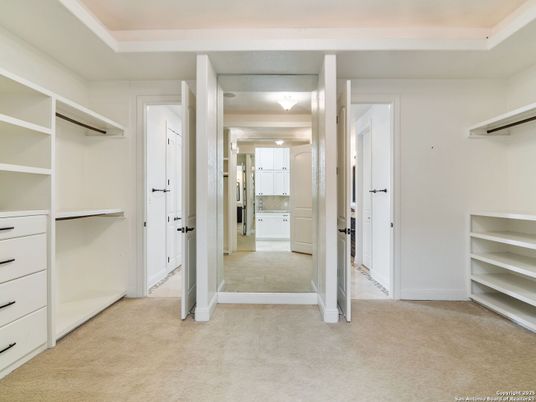 Interior, Walk-in Closets
