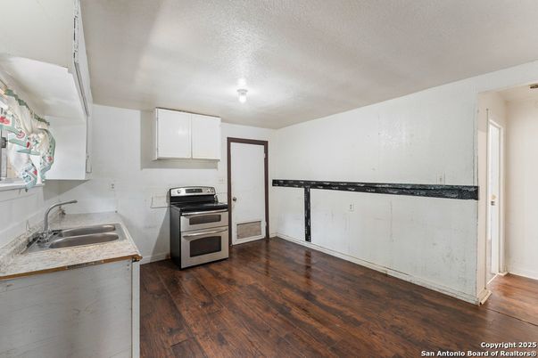 Interior, Kitchen, Wood Texture Flooring