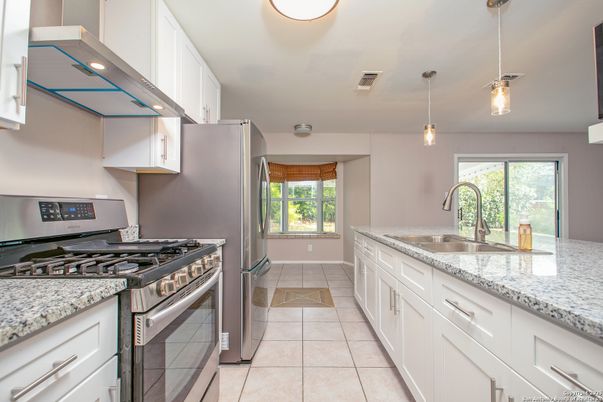 Interior, Kitchen, Pendant Lights, Stainless Steel Appliances