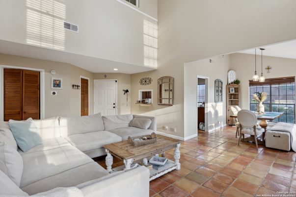 Dining room, Interior, Living room, Pendant Lights, Recessed Lighting