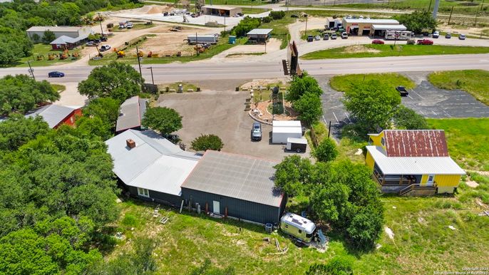 Exterior, Drone