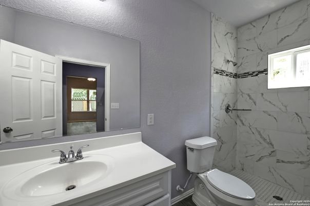 Bathroom, Interior, Marble Walls