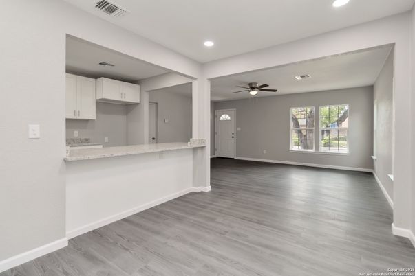 Empty room, Interior, Recessed Lighting, Wood Texture Flooring