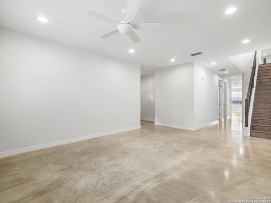 Empty room, Interior, Recessed Lighting