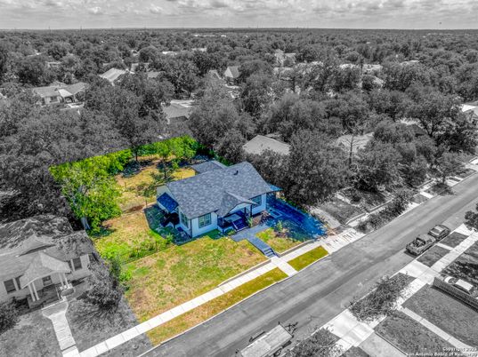 Exterior, Drone