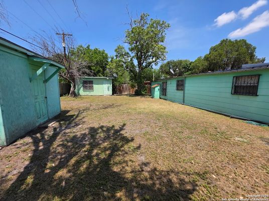Backyard, Exterior
