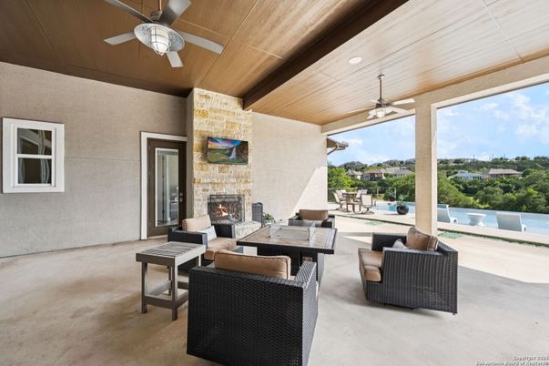 Exterior, Fireplace