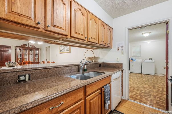 Interior, Kitchen, Washer, Wood Texture Flooring