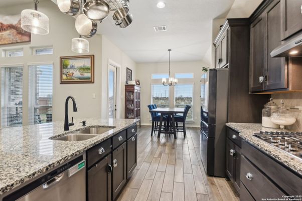Chandelier, Dining room, Interior, Kitchen, Pendant Lights, Recessed Lighting, Wood Texture Flooring