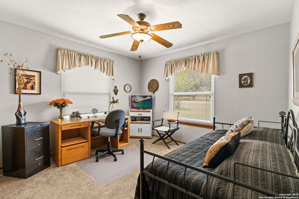 Home Office, Interior