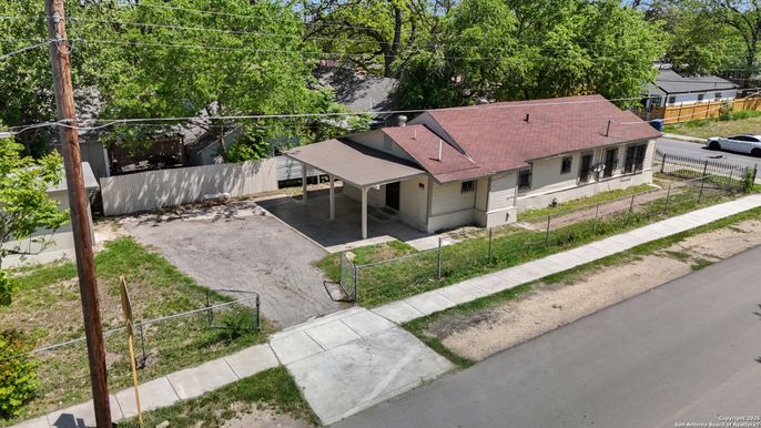 Exterior, Drone