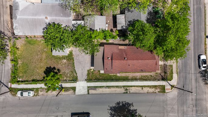 Exterior, Drone