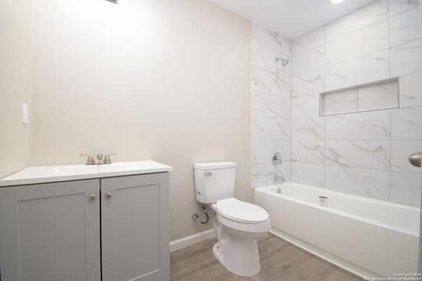 Bathroom, Interior, Marble Walls, Recessed Lighting, Wood Texture Flooring