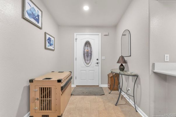 Game Room, Interior, Recessed Lighting