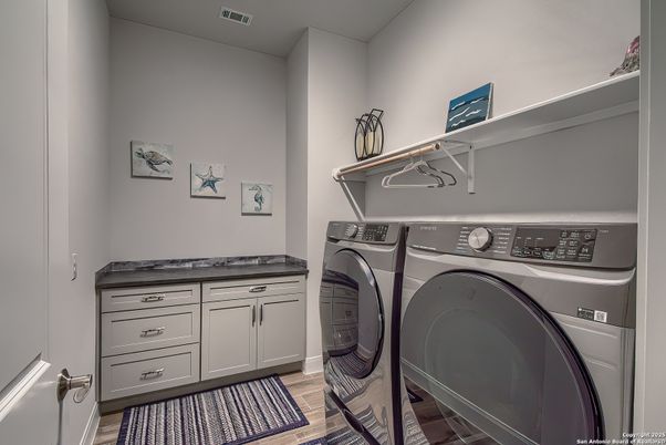 Interior, Washer, Wood Texture Flooring